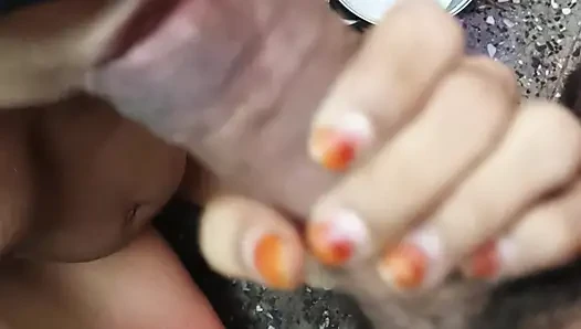 Hintli kız oral seks yapıyor