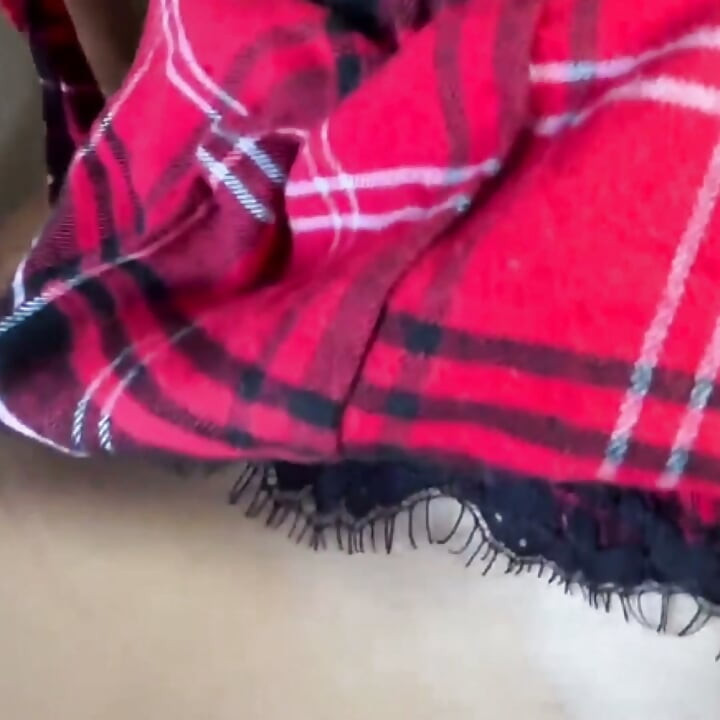 Mi hermanastra estrena su disfraz de Halloween y me la follo!!