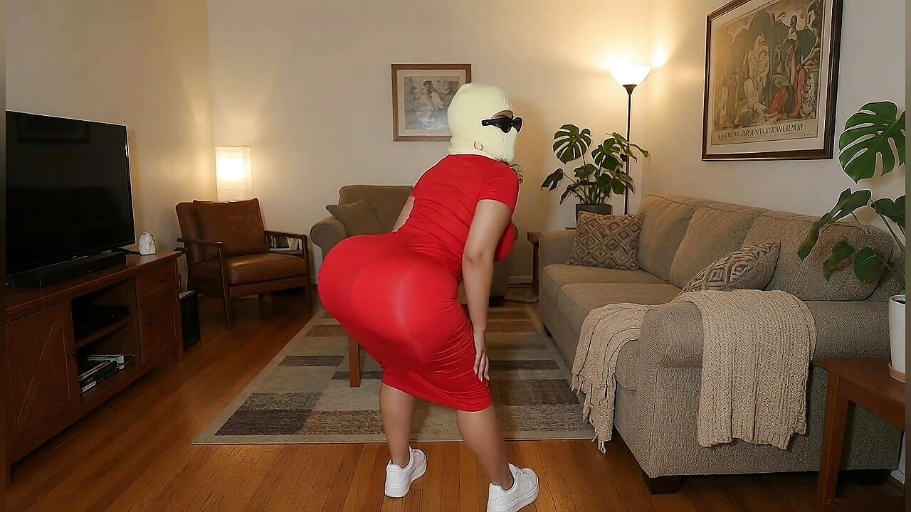 Petite Big Ass Girl Twerking in Tight Red Dress