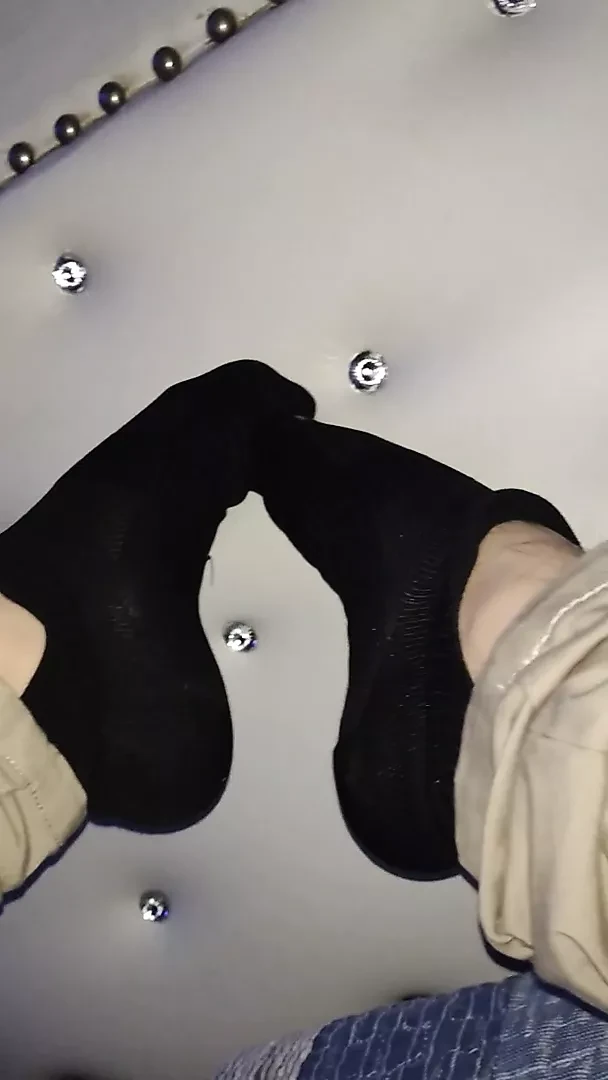 Amazing feet for worship