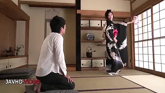 Wild Asian Kimono Babe Gives Mind Blowing Blowjob Video Experience