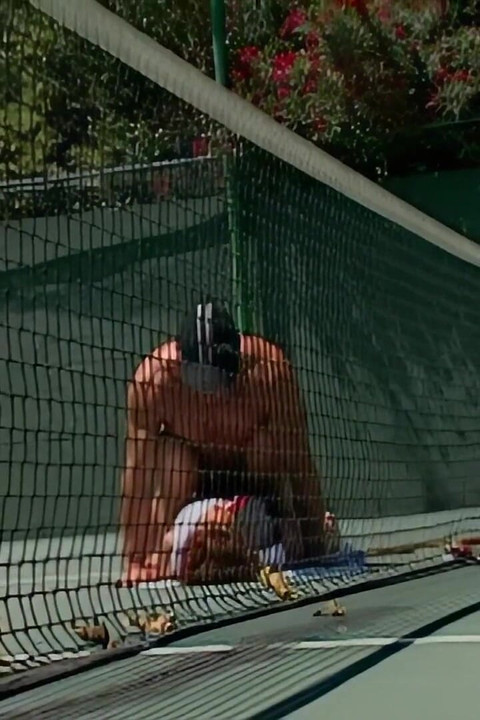 蘋果糖：網球課、口交和肛交