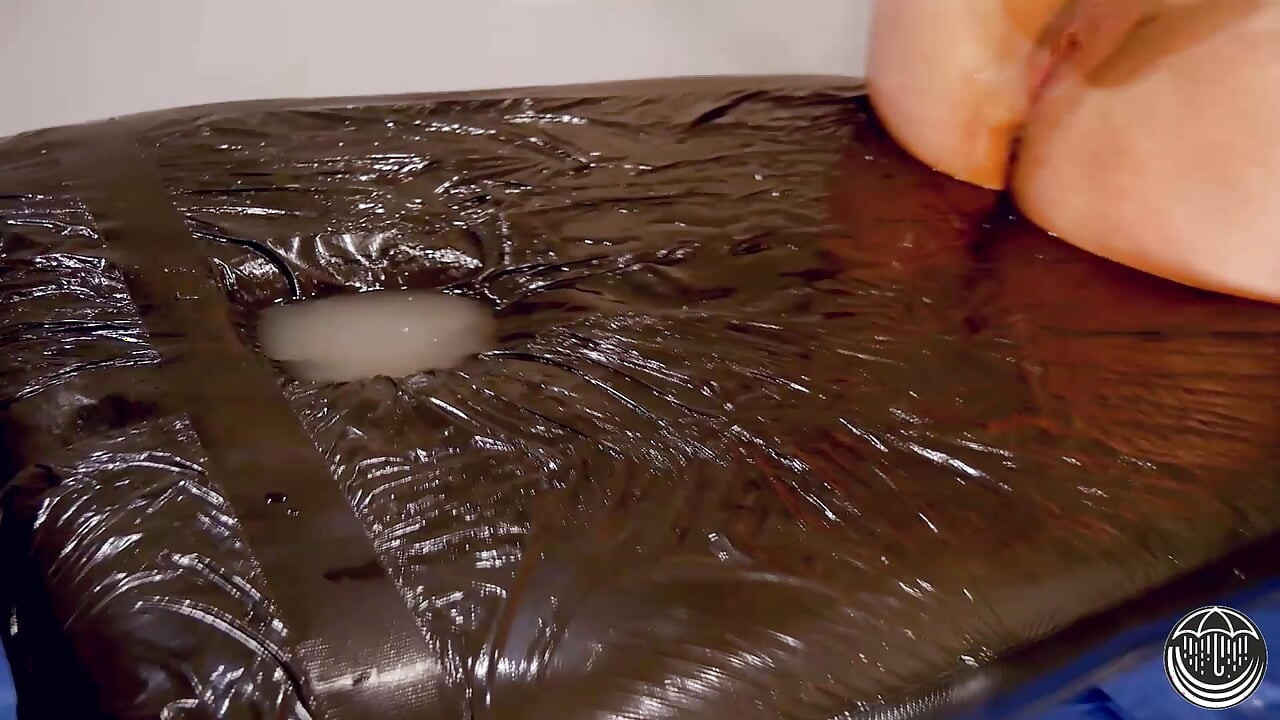 Lolahoop Came Back a Third Time for an Extreme Anal Squirt