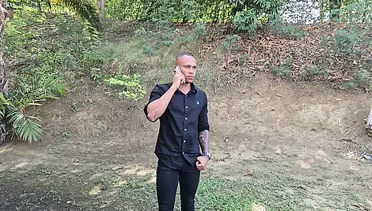 Mein cuckold-ehemann erwischt mich mit meiner freundin und ihrem chauffeur