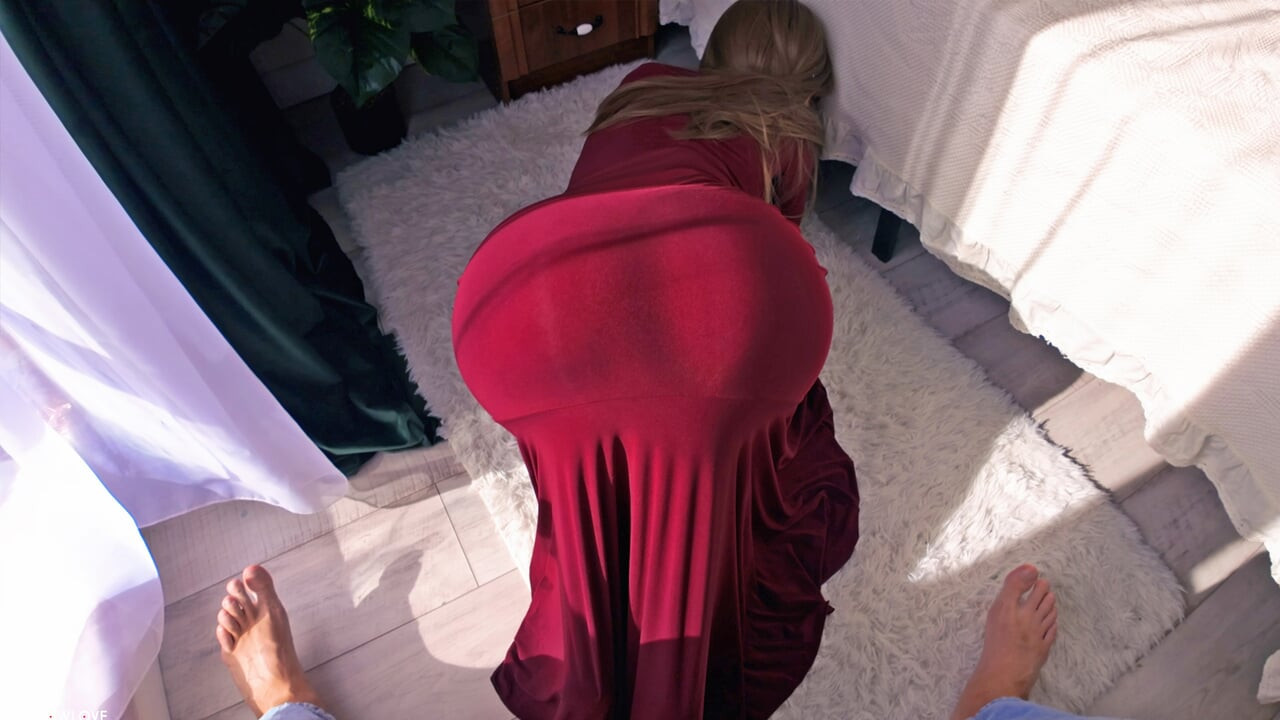 Booty Step Mom helps Step Son quickly cum on her small tits before study