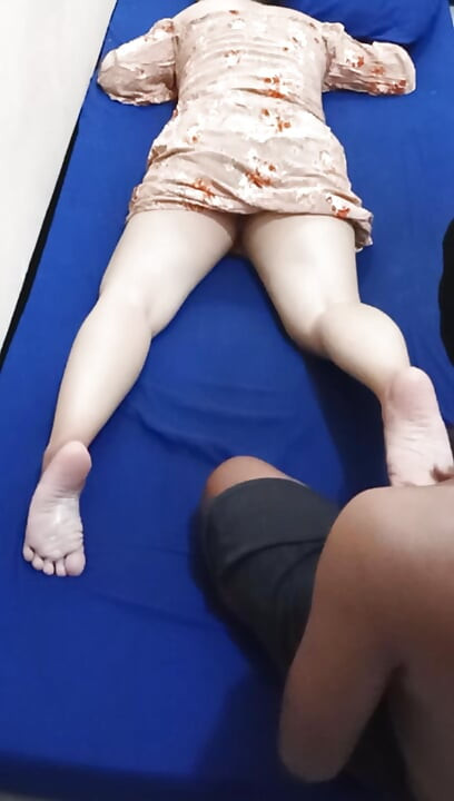 Fucking a neighbor's girl while having a massage