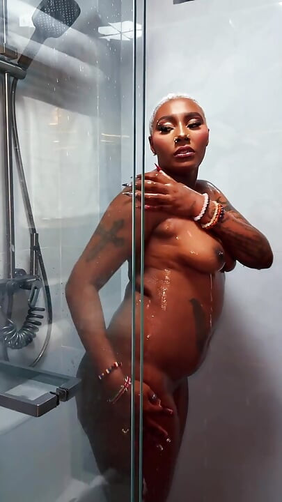 He Found Me Taking a Shower and Fucked Me so Hard Until Had to Tapout