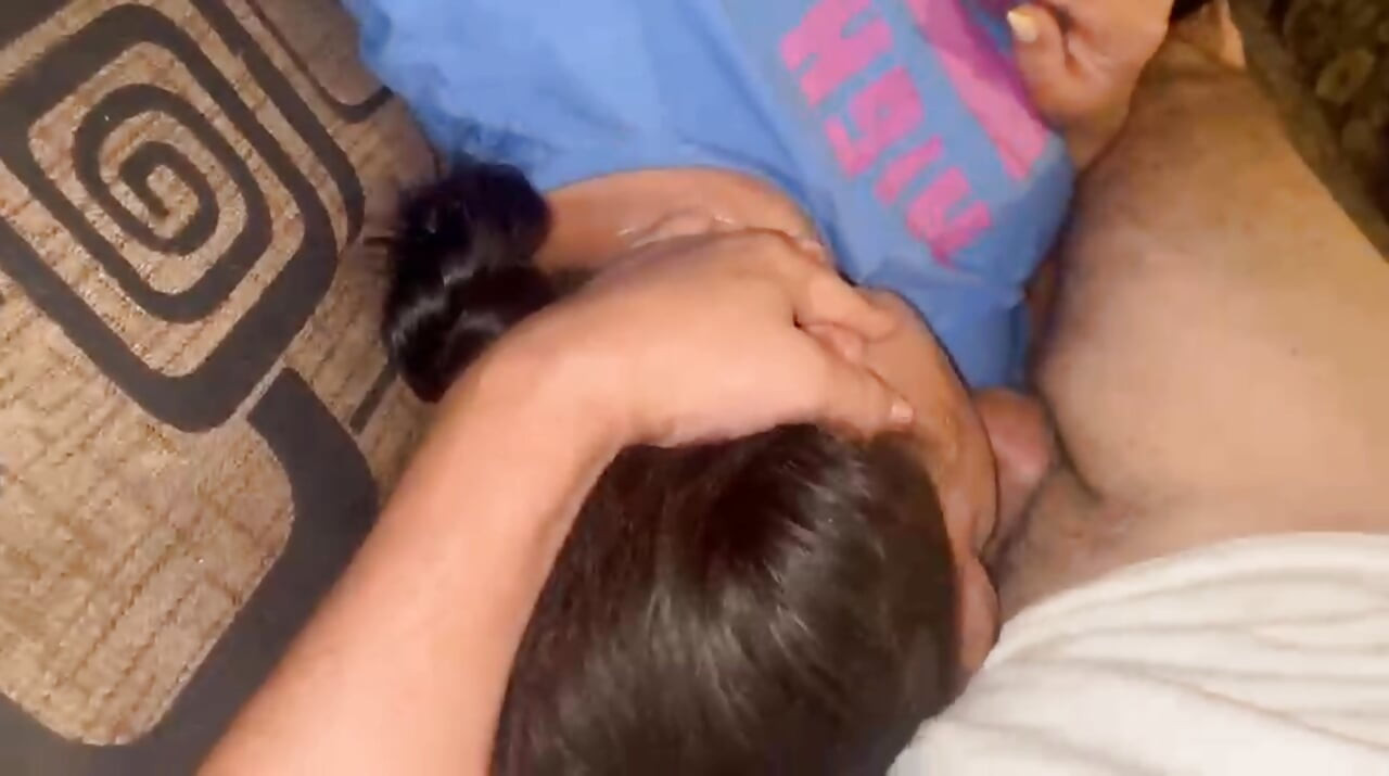 The only house with my stepfather uses my mouth to suck all day and swallow it all
