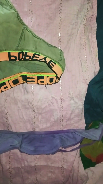 Les vêtements de ma chaude copine m'ont fait frémir | Clip 1