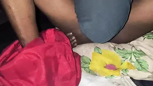 Дама дези в отеле, настоящий звук и настоящее интенсивное целое романтическое настроение со счастливым окончанием