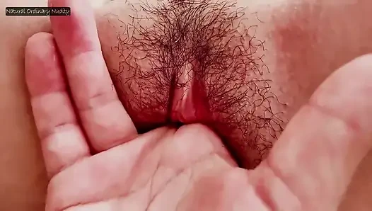 Masum itme, zihin kilidi. Devilish esthetician rahatlatıcı bir dölleme bitirişi sunuyor
