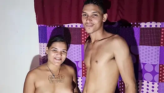 Sıcak Abanoz Ev Arkadaşım Beni Yeni Ebony Mystique Oyuncağıma Mastürbasyon Yaparken Yakaladı