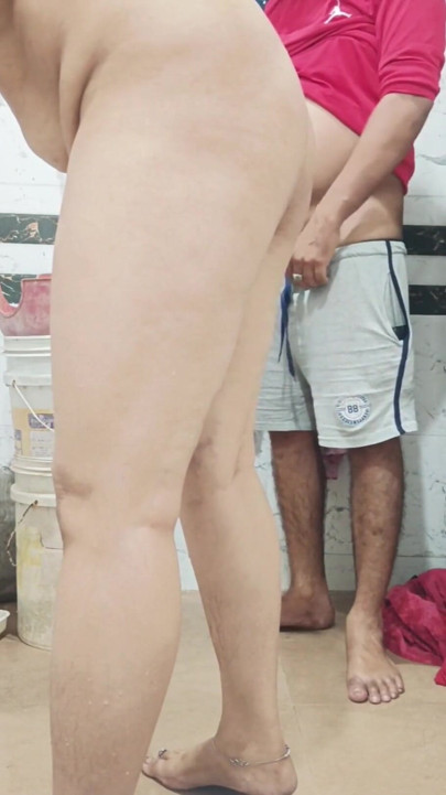 Priya bhabi red painty big ass show | Clip 1