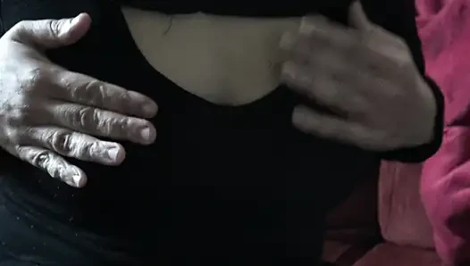 Istri yang lagi selingkuh ngebiarkan aku ngentot memek jadulnya tanpa perlindungan