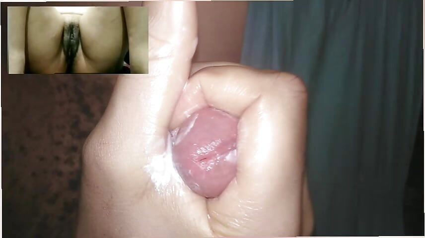 Masturbating After school with my girlfriend on a video call