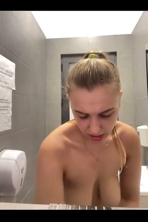 Halkın içinde oral seks