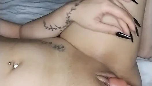 Oiled pussy dilfull masturbation