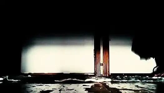 Свинья спряталась под моей кроватью, теперь пришло время для меня играть в мою игру (без звука)