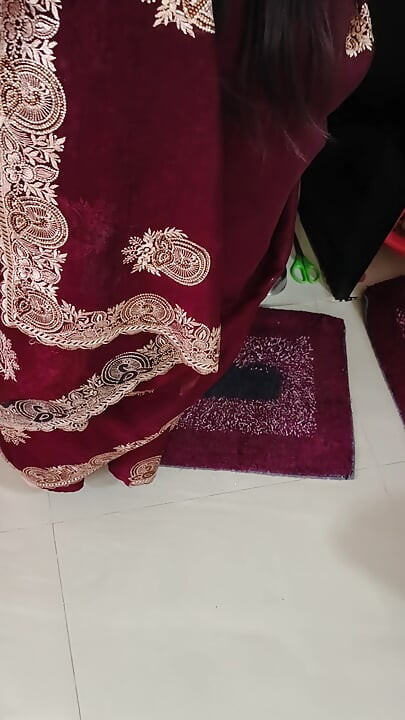 DESI bhabhi ne sex sikhaya