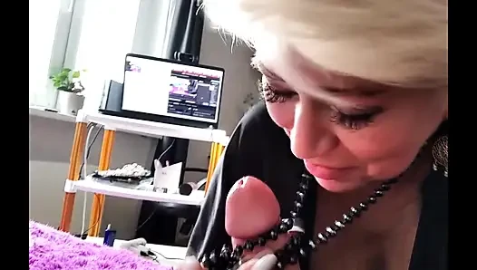 3 close-up blowjobs from a mature Moscow lady!