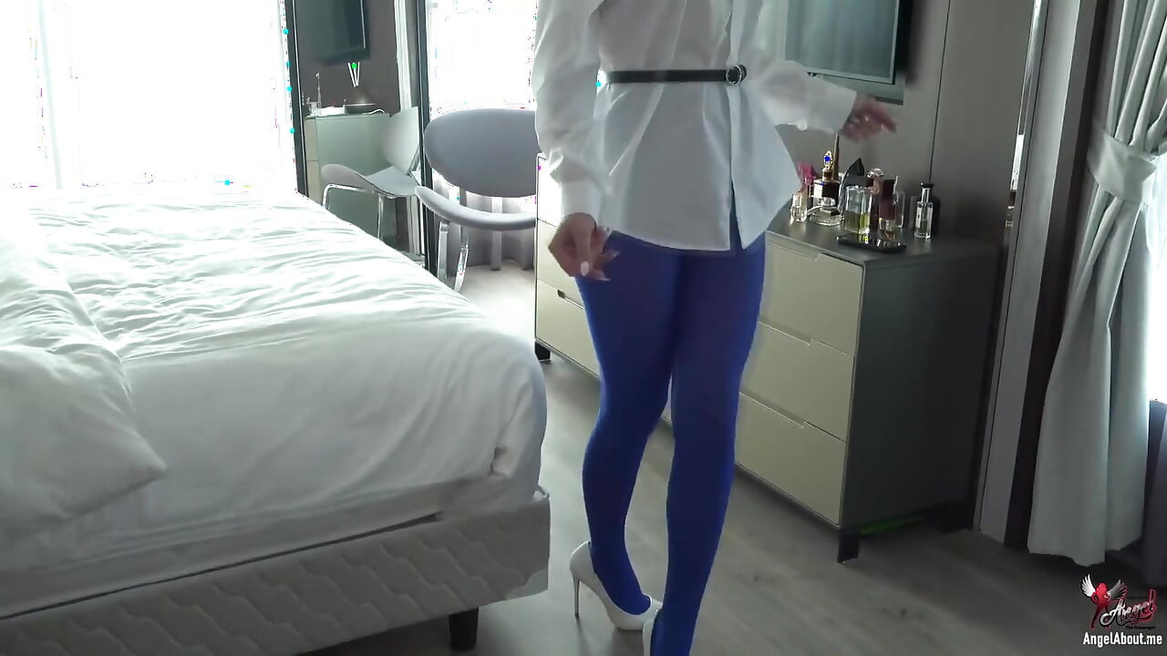 Faites une grosse éjac dans les nouvelles pompes Angel