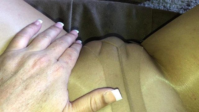 Pantyhose crossdresser