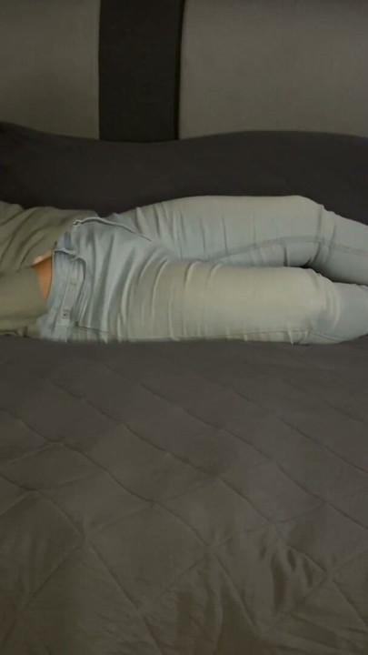 Satisfying Bonie Bed Jeans Trembling Twitch Moaning Hot Blonde Multiple Orgasms Stretching Pussy Clit Foreplay Clyde… | Clip 1
