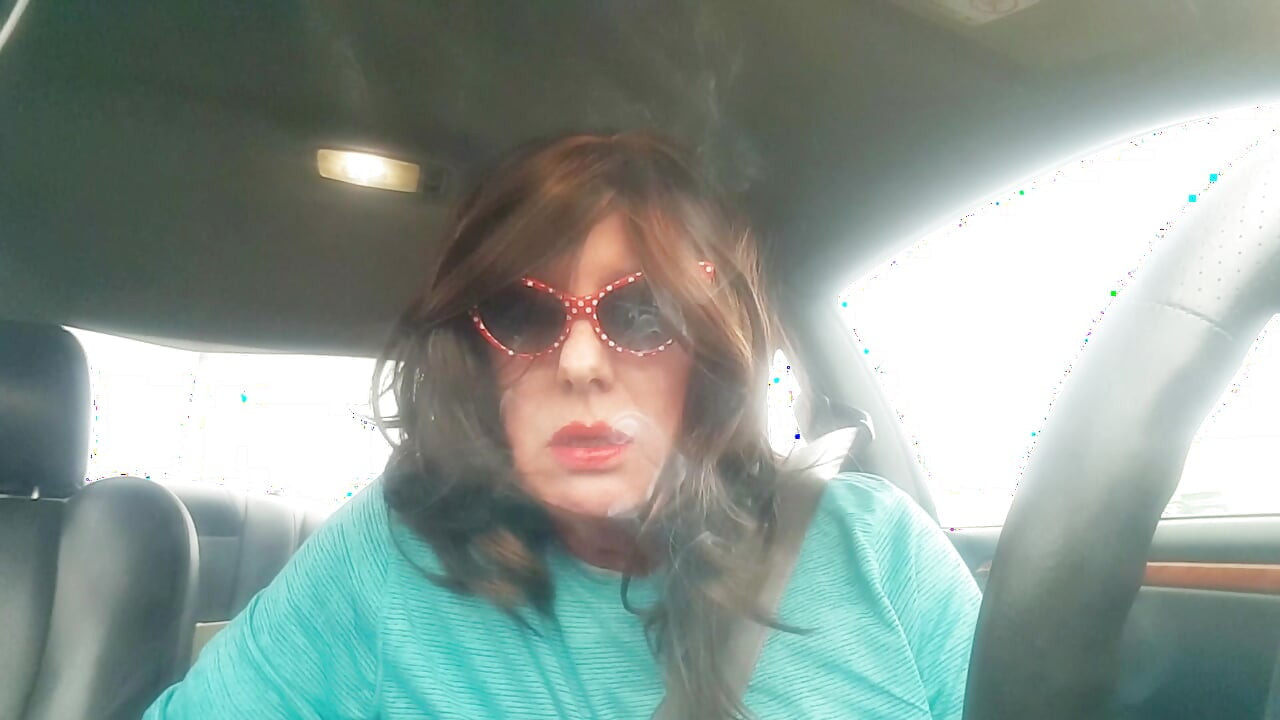 MRS. ROMAN - A MATURE BRUNETTE ENJOYING HER MORE 120 MENTHOS FOR YOUR PLEASURE