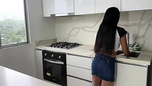 My big ass stepsister gets angry for not helping her with the toilet, so I reassure her with a rich, strong penetrated by her tight vagina