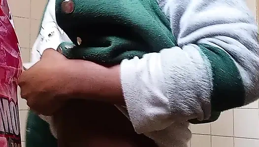 Housemaid fuck her self while she is cleaning