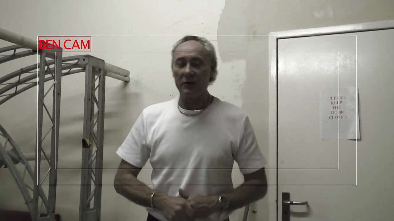 Lucky old man gets his asshole licked by babe