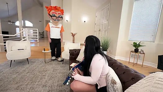 I Turned My Hot Roommate Raven Reverie Into a Pornstar With Epic Blowjob