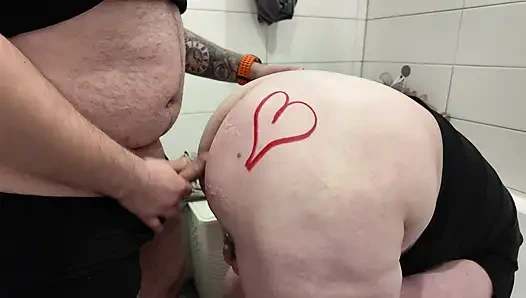 Мачеха с большой задницей хочет, чтобы ее трахнул ее пасынок! 4k