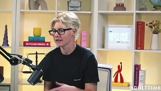 Khloe Kingsley Squirtet vor der Kamera & rote Flaggen | der Erwachsenenzeit-Podcast