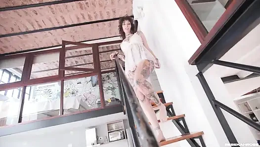 Я соблазняю моего режиссера, и он помогает мне мастурбировать