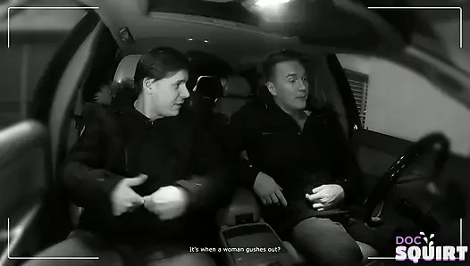 Schönes hottie lernt, zu squirten und zum heißen orgasmus zu gelangen