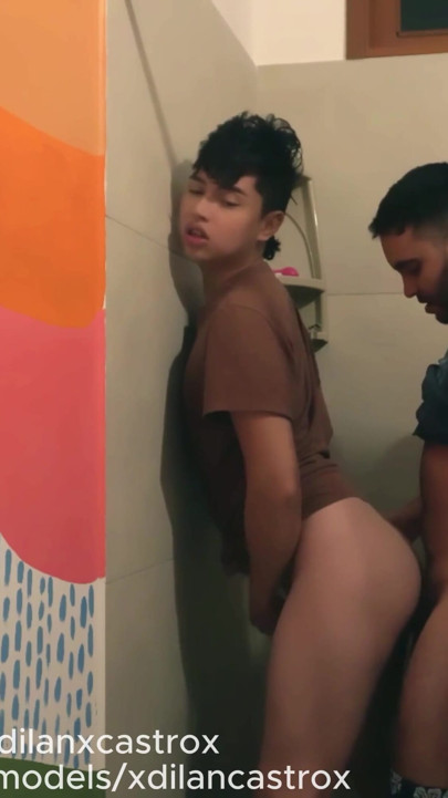 CRUISING I FUCK A TWINK ASSHOLE IN THE BATHROOM OF THE CLUB POOL AND CUM IN HIS ASS. CREAMPIE | Clip 1