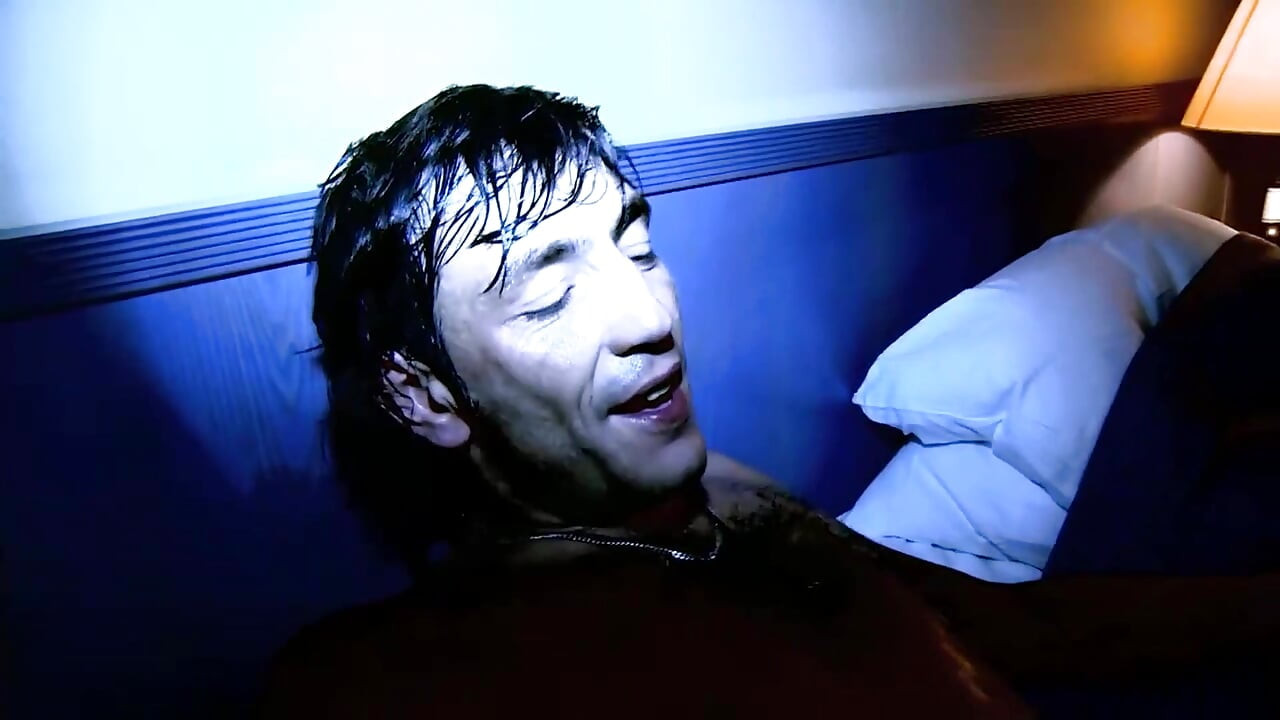 Badass girl sucks and fucks on huge cock after dating