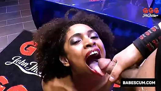 Brazilian bitch Luna Corazon loves gangbang and sperm