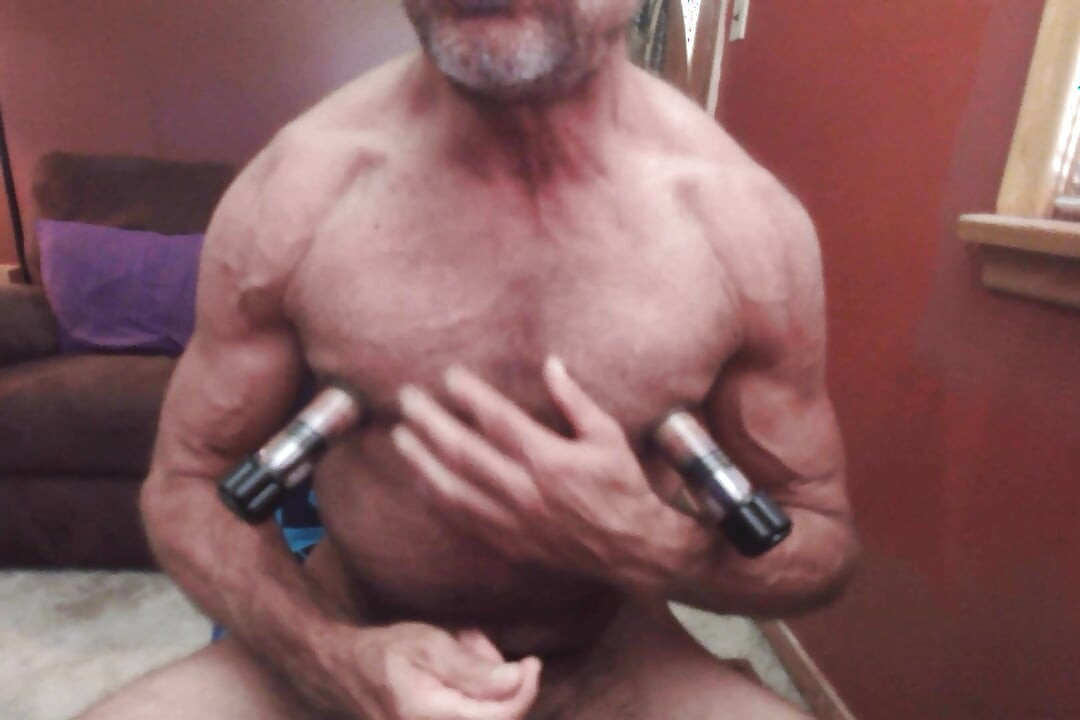 Gay Nipple Pig pumping nipples, flexing pecs
