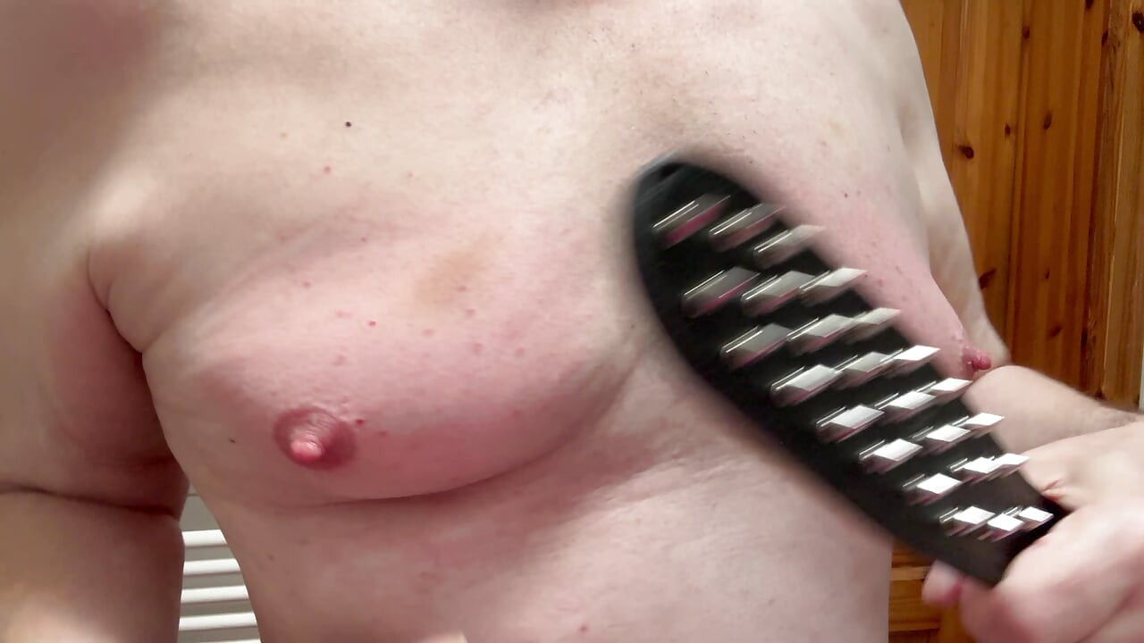Slapping hard my Boobs Maenner Titten