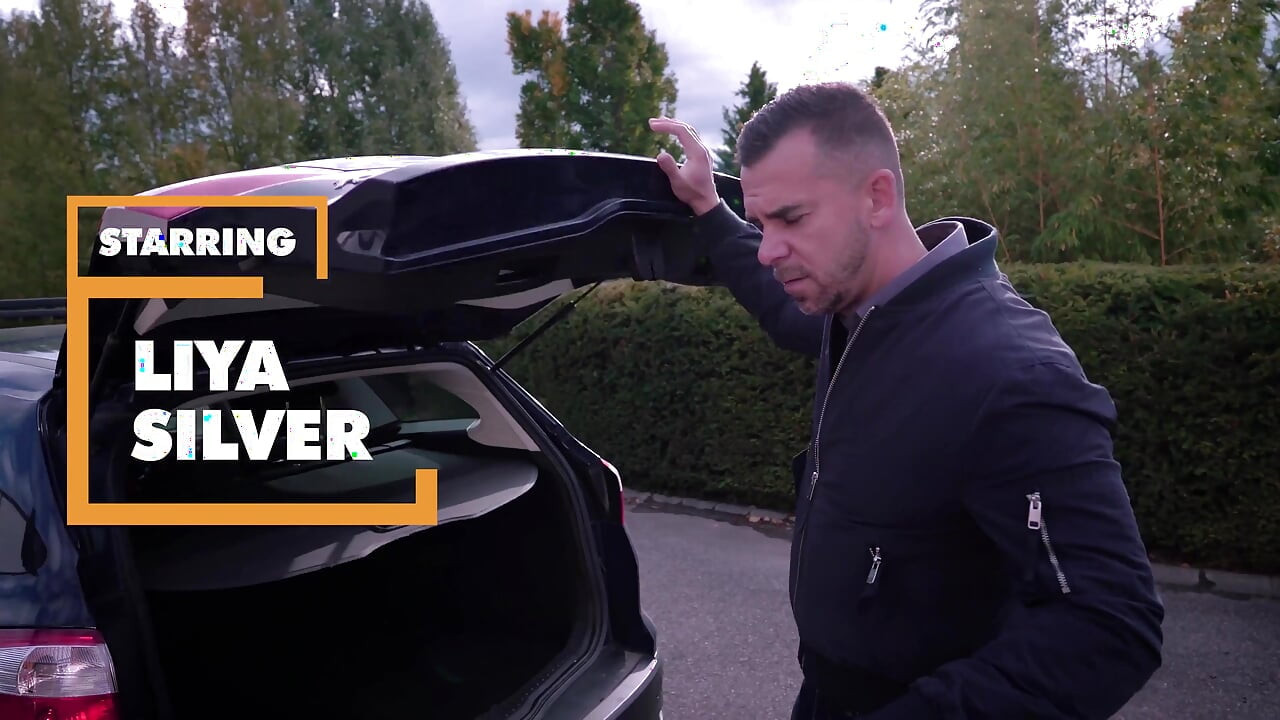 Lilya Silver prankster-ul tău dulce excitat