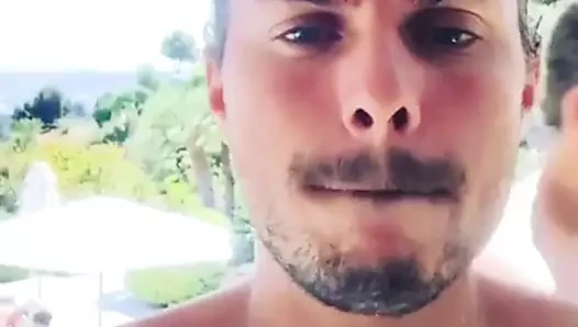 Alexander capov seks yapacak yetişkin erkekler arıyor