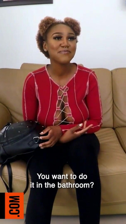 Denne BIG TITS EBONY college babe svor, at hun var en god pige... byttede det hele for Miami | Klip 1