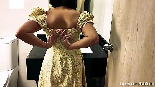 Einsame nachbarin kann nicht helfen, als mit meinem großen schwanz zu spielen