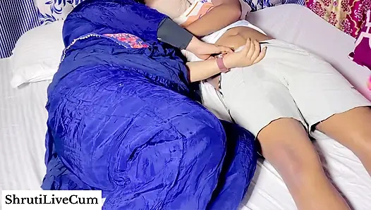 Seduced the desi village Stepmom and took advantage of the opportunity and fuck the ShrutiLiveCum Full 4k video Hindi Audio