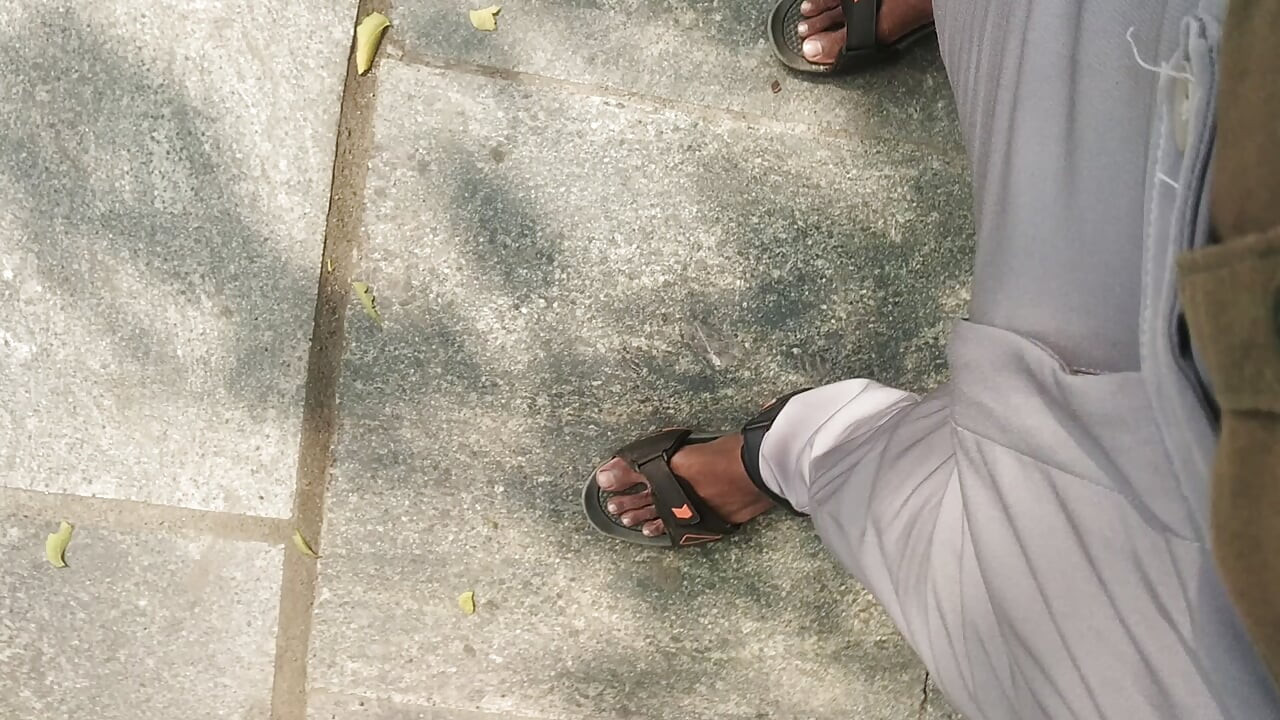 Tamilteninches BBC Show on Bus Stand