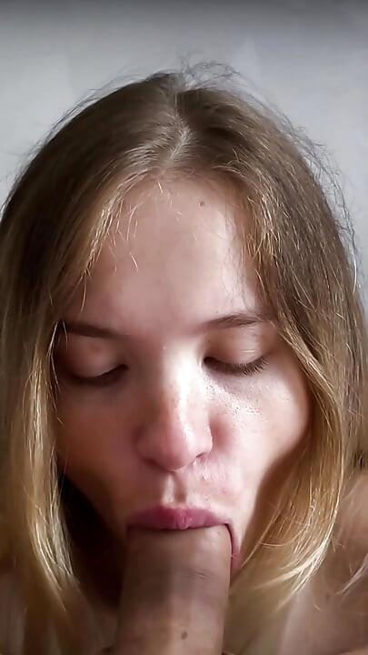 I'm your dirty stepsister, let's fuck without a condom. Will you cum in me?