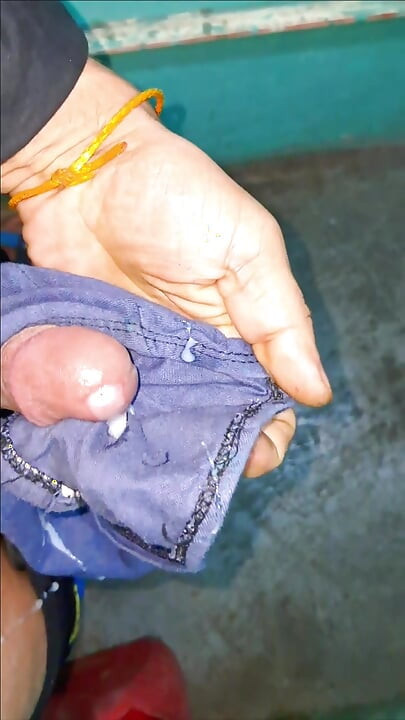 panty of a virgin girl made my penis shake - Hand job