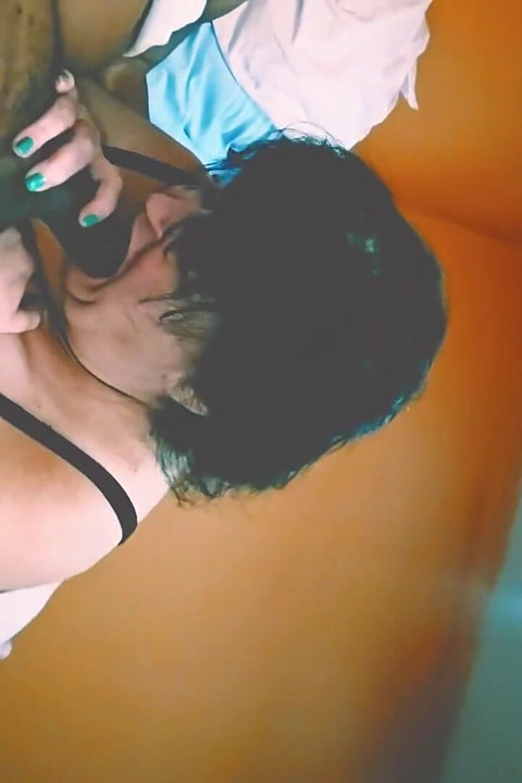 Daddy's Hot MILF Dicksucker Putting That Mouth to Work